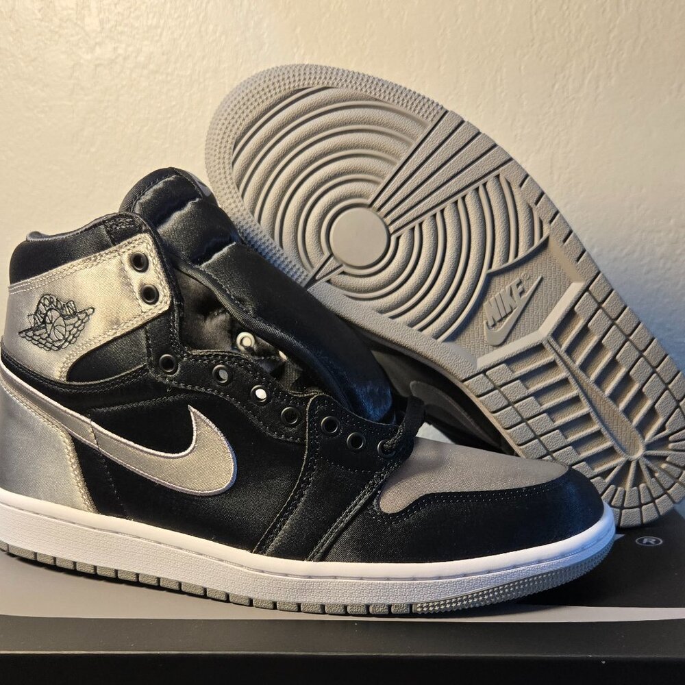 Air Jordan 1 Retro High OG Satin Shadow Women Sz 10 Black Medium Grey FD4810010